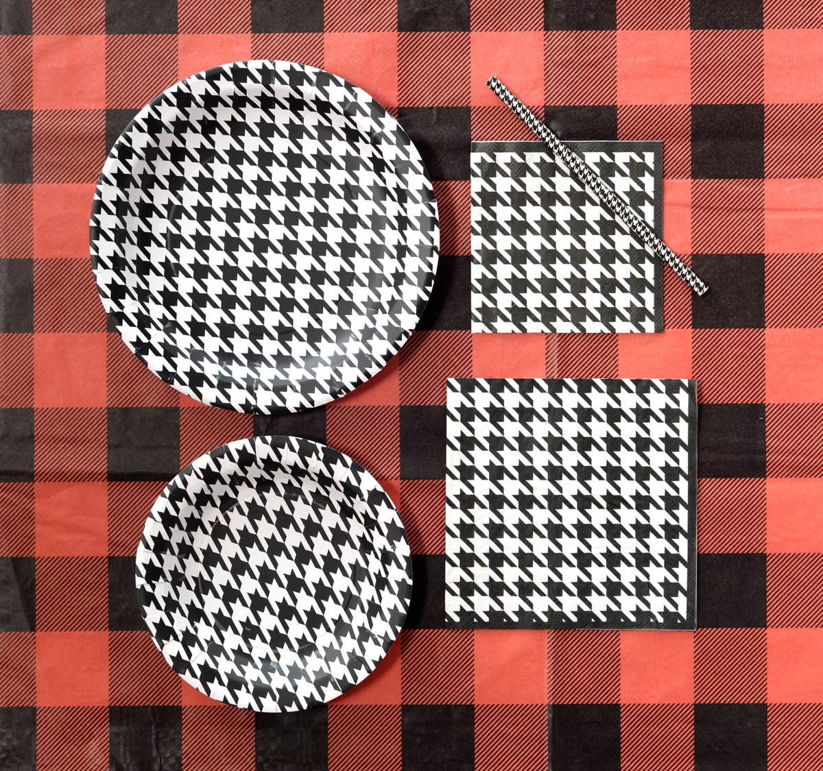 Houndstooth - Luncheon Napkin 16-pack - Image 4