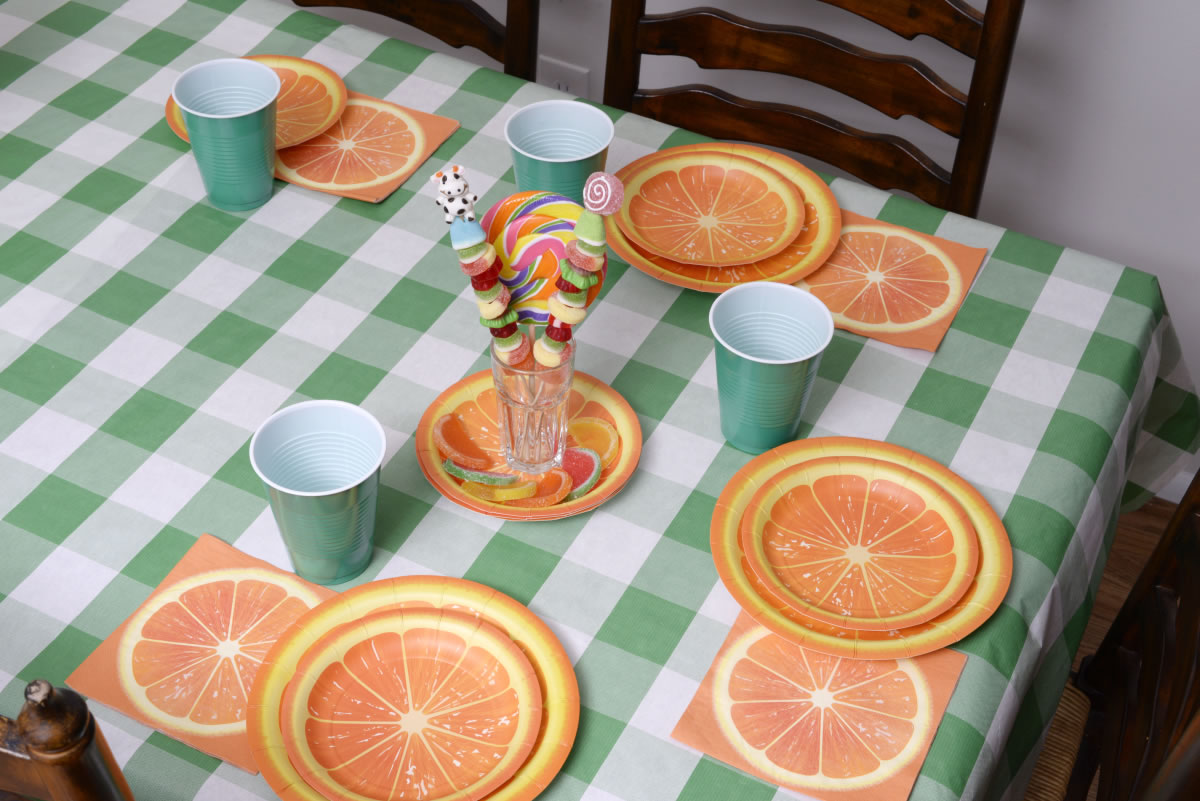 Classic Plaid - Tablecover Green and White 54" x 108" - Image 9